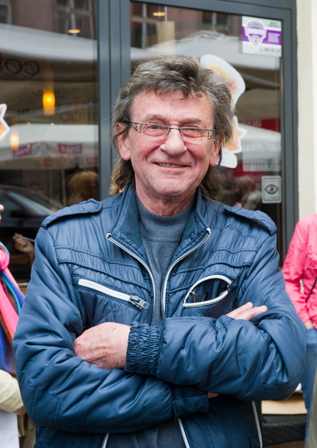 Łódź, 31.05.2012. Kompozytor Ryszard Poznakowski podczas odsłonięcia gwiazdy Henryka Kuźniaka.