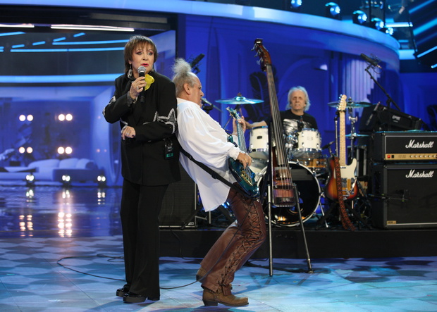 62 Krajowy Festiwal Polskiej Piosenki w Opolu. Koncert "zróbmy więc prywatkę"