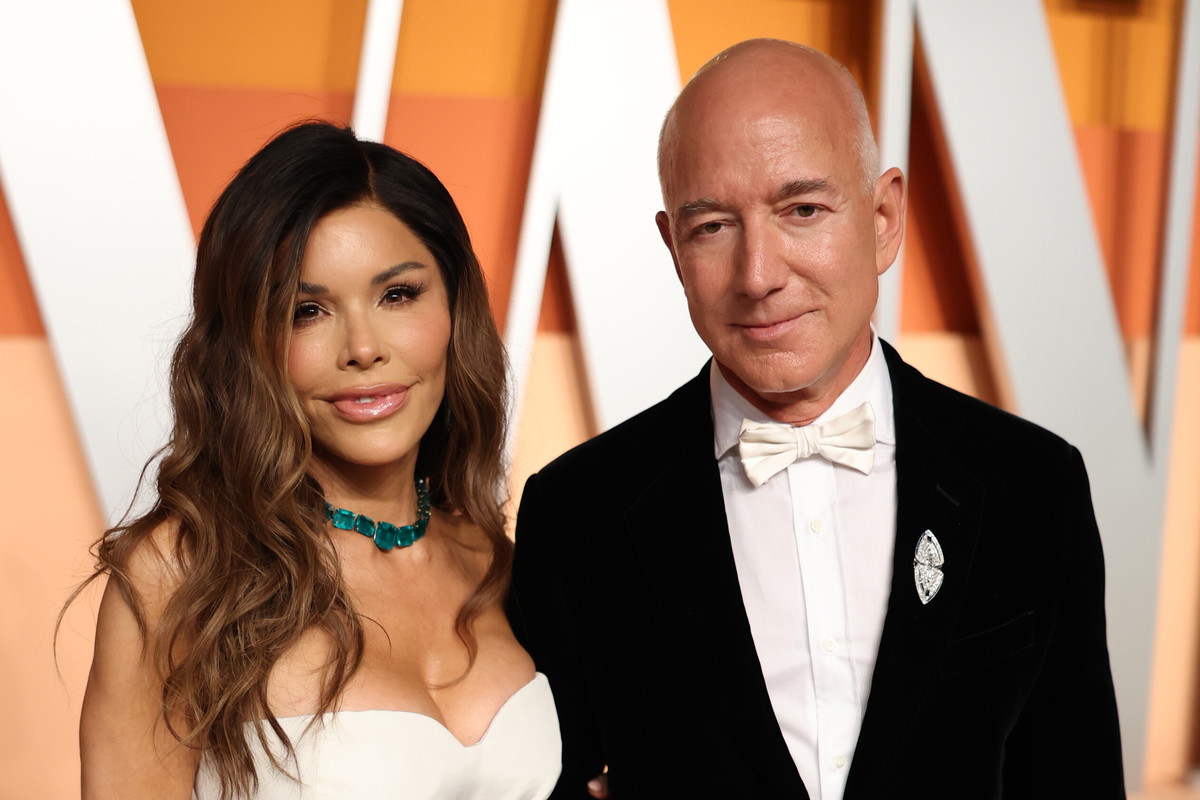 Jeff Bezos, Lauren Sanchez. 2025 rok