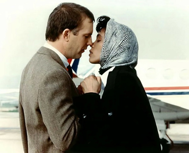 Kevin Costner, Whitney Houston, plan filmu „Bodyguard”, archiwum Collection Christophel, 1992 rok