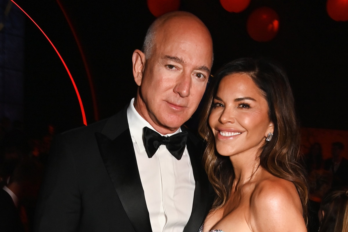 Jeff Bezos i Lauren Sanchez. 2025 rok