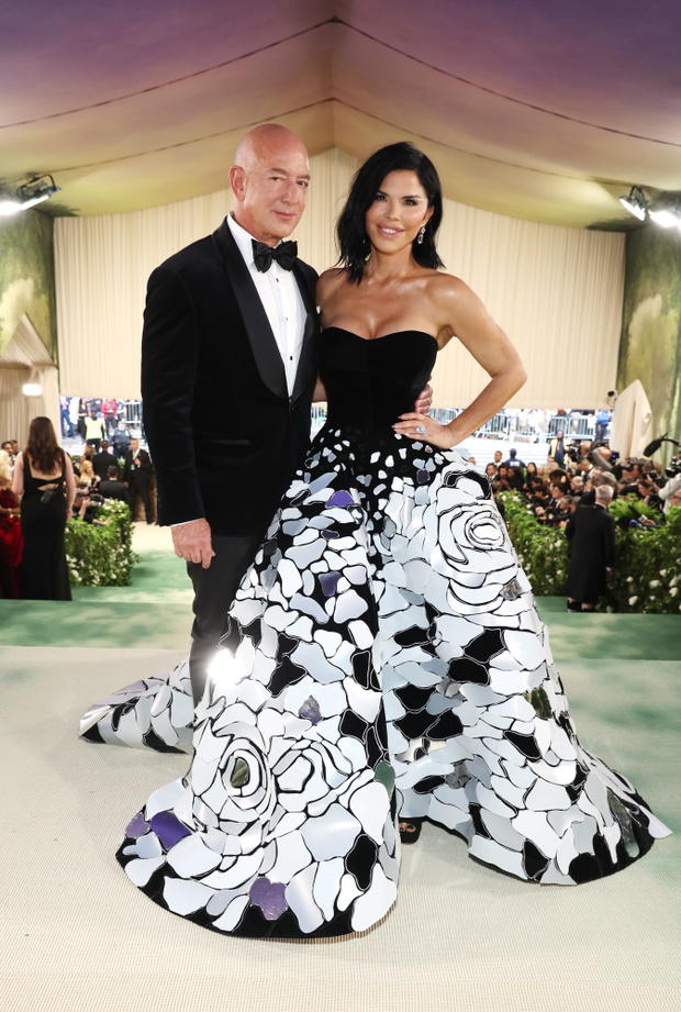 Jeff Bezos, Lauren Sanchez. 2024 rok