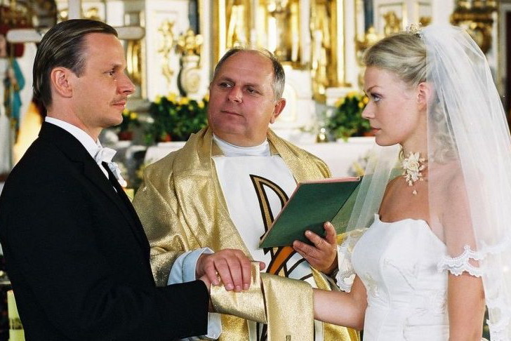 Bartłomiej Topa, Andrzej Zaborski, Tamara Arciuch, film „Wesele” Wojciecha Smarzowskiego, 2004 rok - jamnik