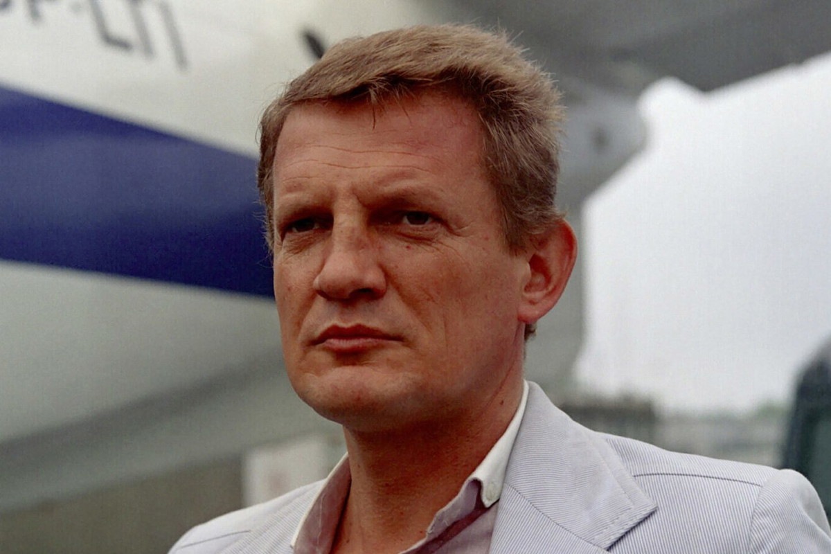 Bronisław Cieślak jako porucznik Sławomir Borewicz, serial „07 Zgłoś się” - jamnik