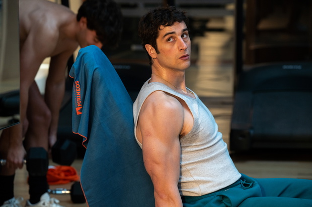 „Olympo”, serial Netflix, czerwiec 2025: Agustin Della Corte jako Roque Pérez