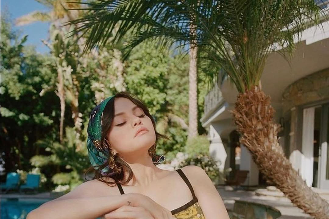Summer Feels 🌴🍋 @selenagomez #FBF #nailsbytombachik