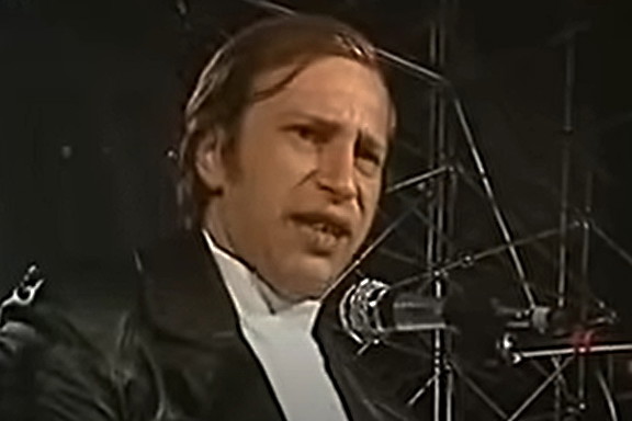 2025-07-09 14_13_50-(1) Jerzy Stuhr - Śpiewać Każdy może - 1977 Opole - YouTube
