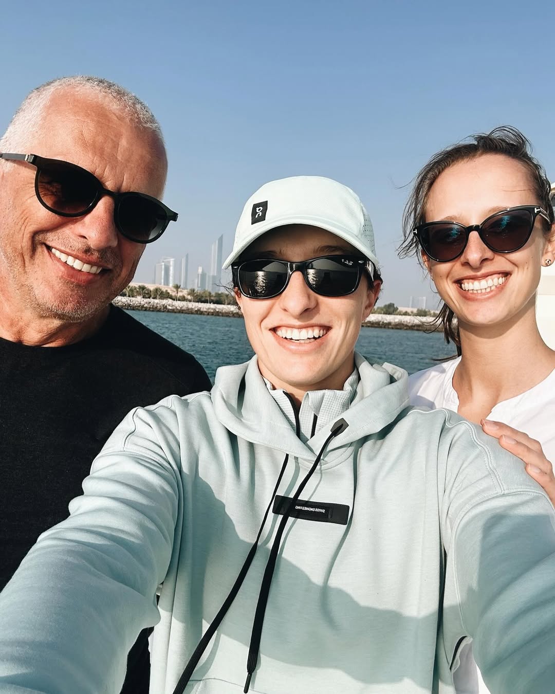 Tomasz Świątek, Iga Świątek i Agata Świątek Agata Świątek, Abu Dhabi pod koniec 2023 r.