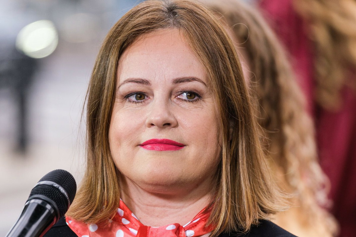 Joanna Kołaczkowska, plan programu „Dzień Dobry TVN”, Warszawa, 05.06.2021 rok - jamnik