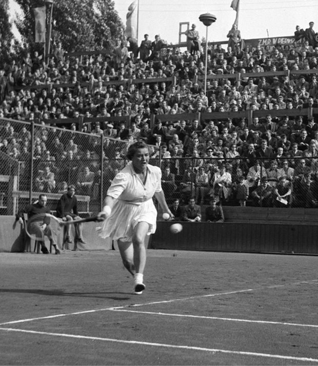 Przedwojenna wicemistrzyni Wimbledonu Jadwiga Jêdrzejowska