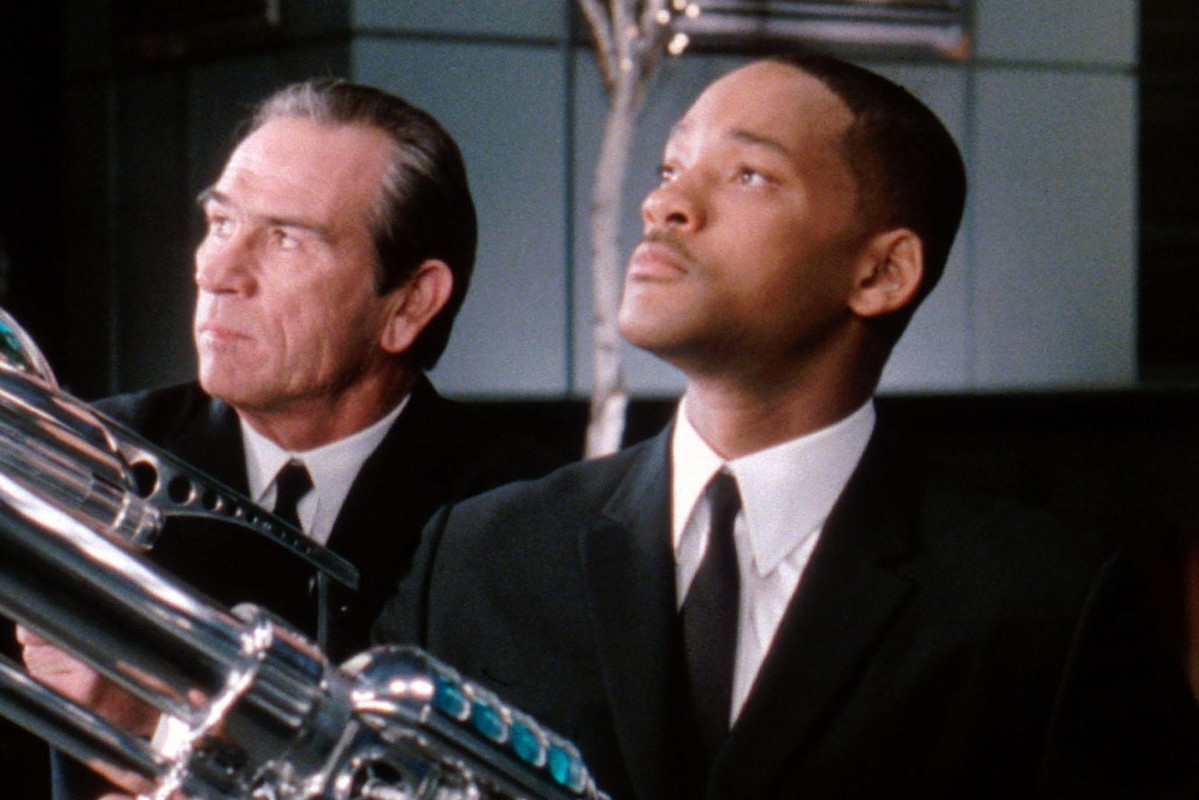 Will Smith jako Agent J, Tommy Lee Jones jako Agent K, „Faceci w czerni II”, 26.06.2002 rok - jamnik