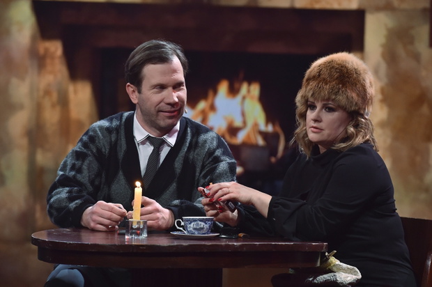 Warszawa, 22.01.2016. Kabaret HRABI, skecz "Lubię to". Joanna Kołaczkowska i Tomasz Majer
