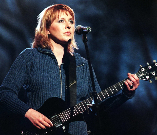 Edyta Bartosiewicz, 30 . 04. 1999 WARSZAWA