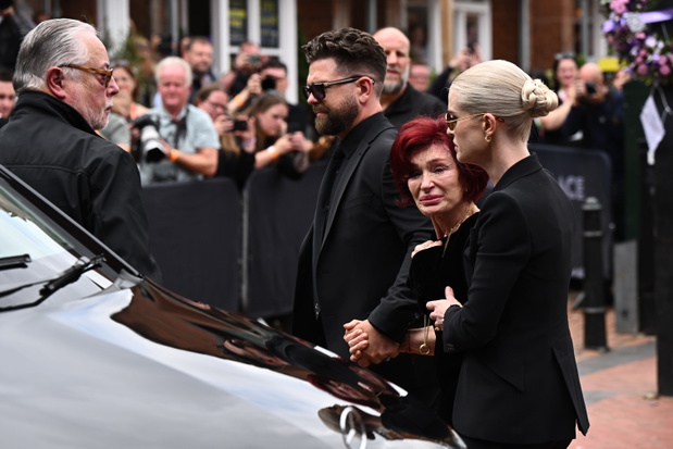 Heavy Metal Legend Ozzy OsbJack Osbourne, Sharon Osbourne, Kelly Osbourne, pogrzeb Ozzy'ego Ossbourne'a. ourne's Cortege Travels Through His Home City Of Birmingham