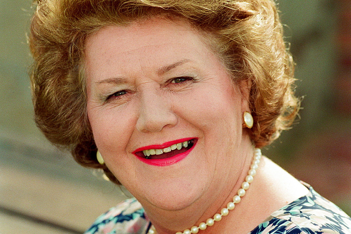 Patricia Routledge, Co ludzie powiedzą?, 1992 rok