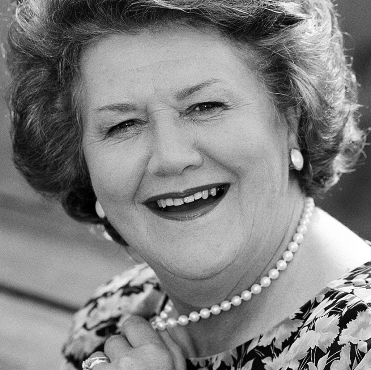 Patricia Routledge, Co ludzie powiedzą?, 1992 rok