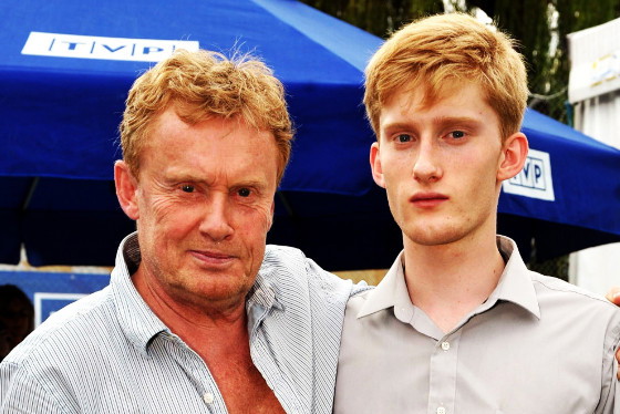 Daniel Olbrychski, Viktor Longo
