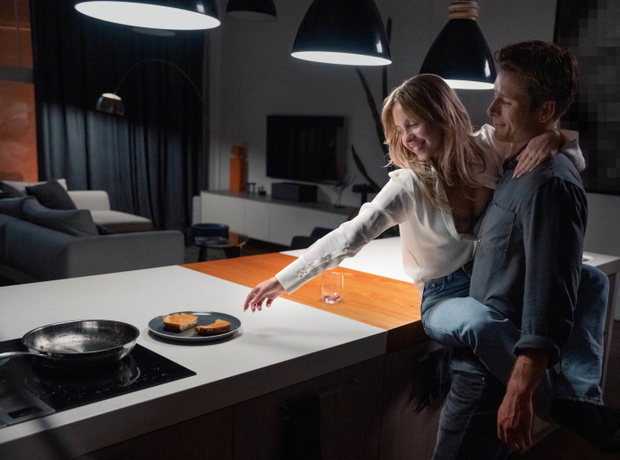 Film "Tylko nie ty". Sydney Sweeney i Glen Powell