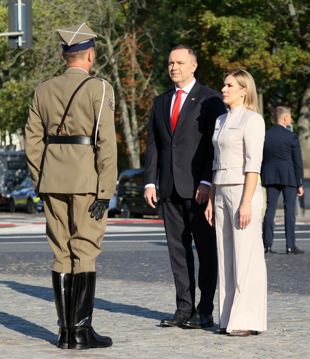 Karol Nawrocki, Marta Nawrocka, obchody Święta Wojska Polskiego, Warszawa, pomnik Marszałka Józefa Piłsudskiego przy Belwederze, 15.08.2025 r.