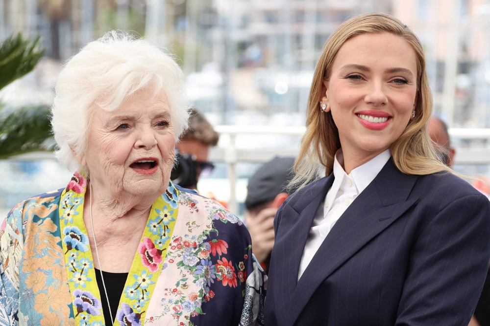 JAMNIK June Squibb i Scarlett Johansson