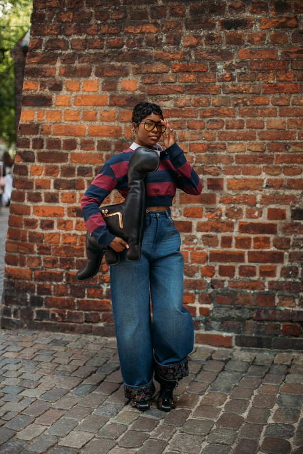 Denim na ulicach Kopenhagi - trend na jesień 2025