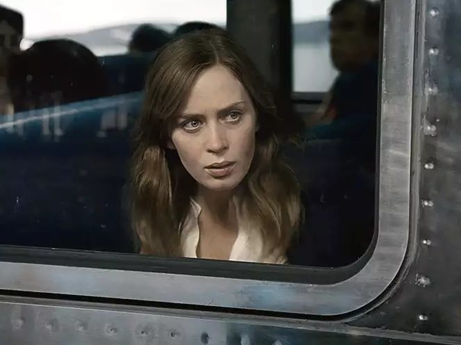 Dziewczyna z pociągu (2016).