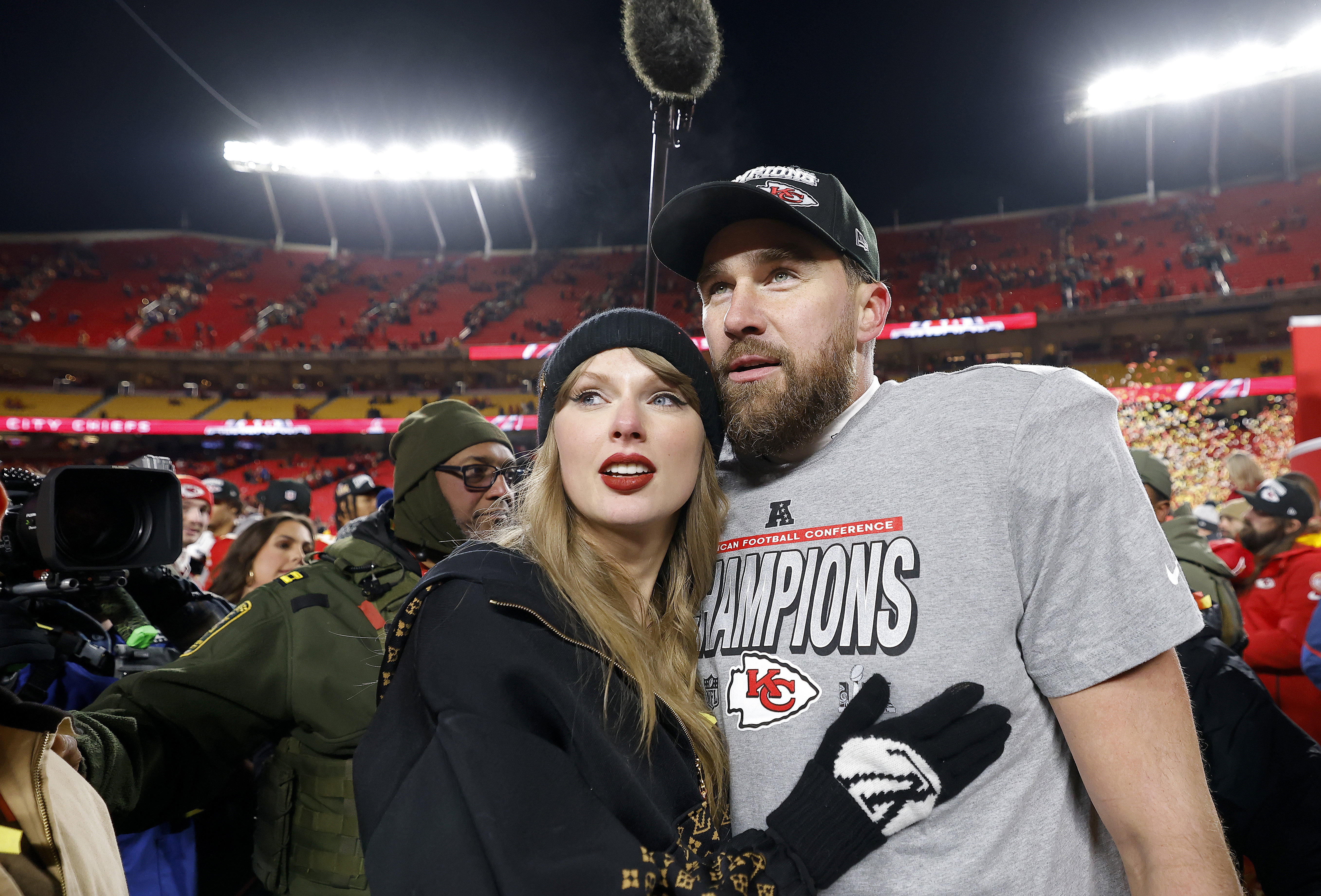 Travis Kelce, Taylor Swift