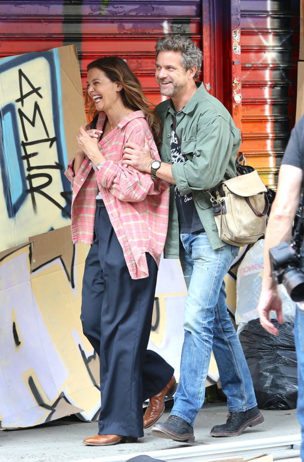 Katie Holmes, Joshua Jackson 2025 rok. Na planie filmu Happy Hours
