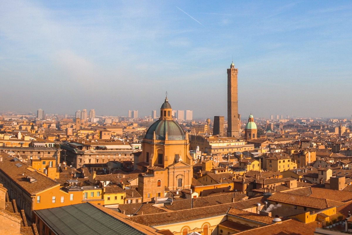 Panorama miasta z tarasu San Petronio