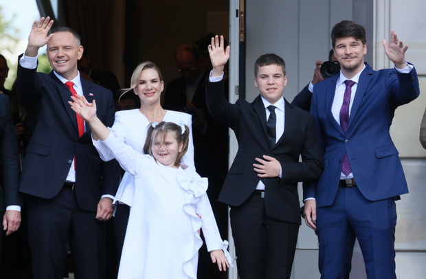 Wej?cie pary prezydenckiej do Pa?acu Prezydenckiego