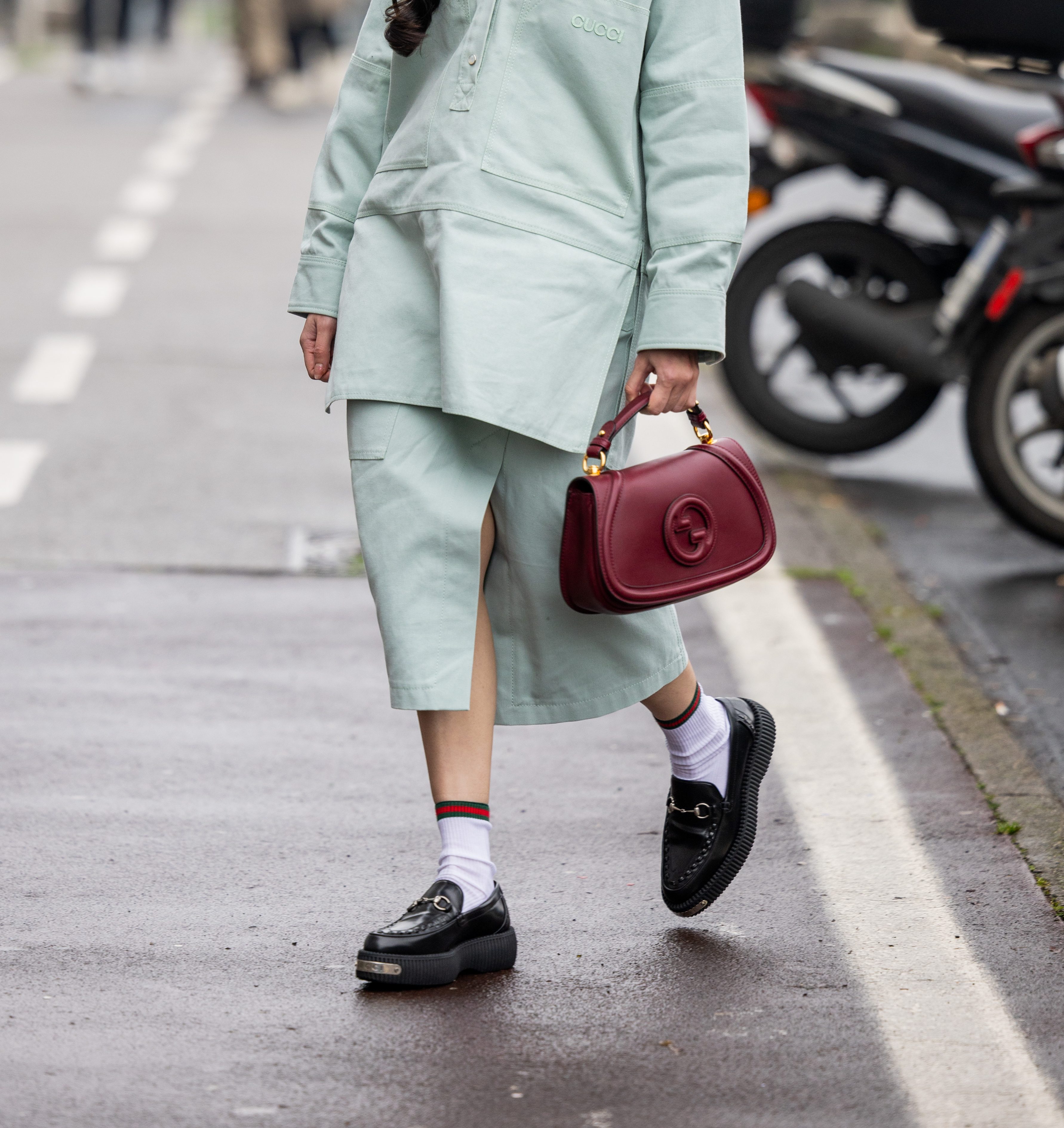Street Style - Day 1 - Milan Fashion Week - Womenswear Fall/Winter 2025/2026