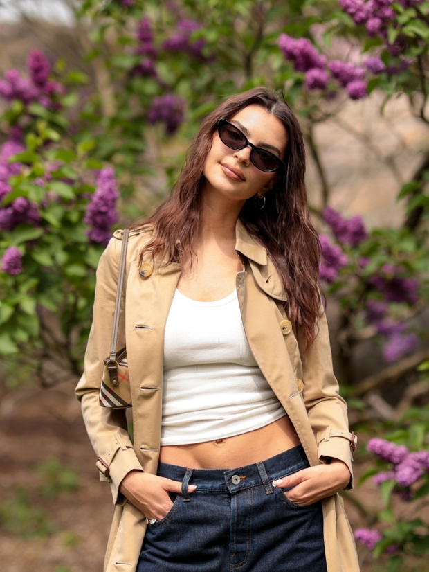 Emily Ratajkowski
