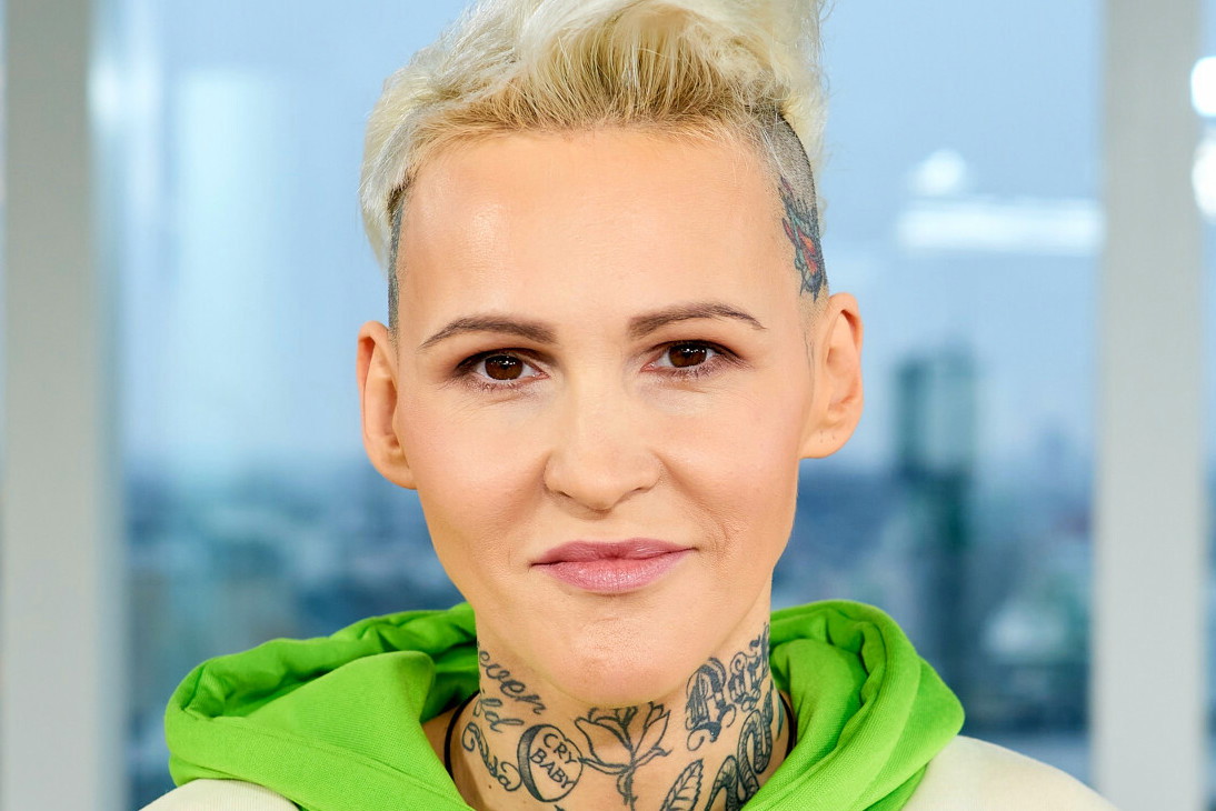 EN_01457578_0067, Agnieszka Chylińska o mężu, kto to