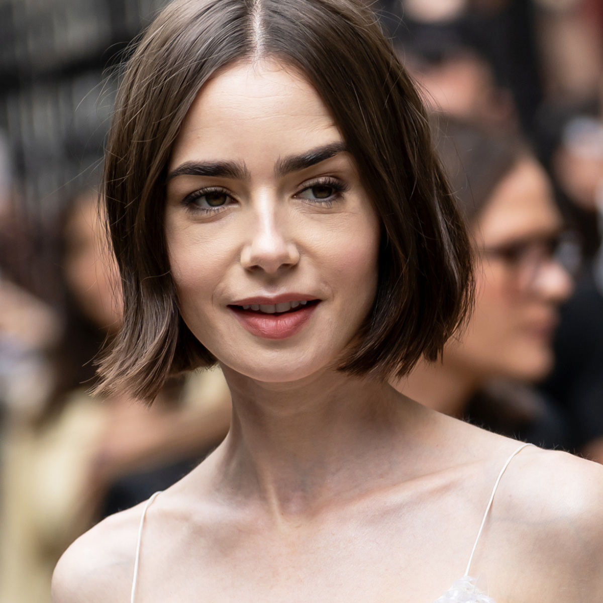 jamnik 1200x1200  Lily Collins