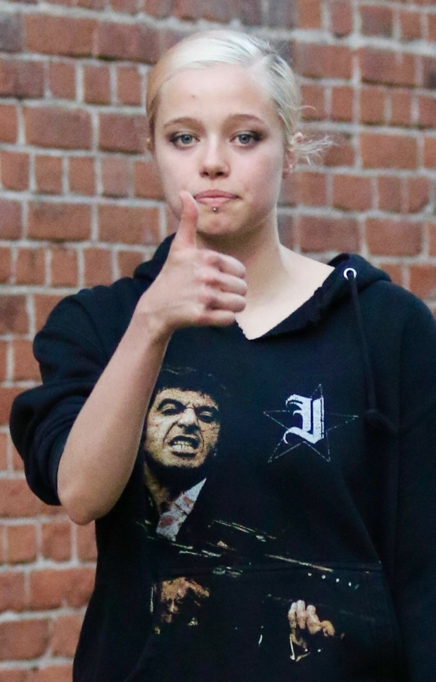 Shiloh Jolie z kole?ank? na zakupach