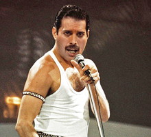 Freddie Mercury. Live Aid, 1985 rok
