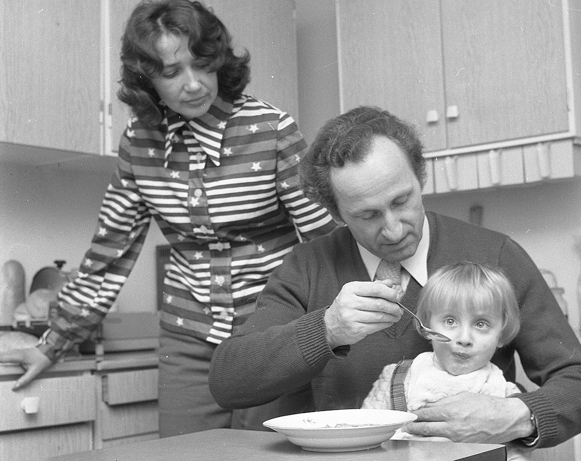 Franciszek Pieczka, żona Henryka Pieczka, syn Piotr Pieczka, 01.08.1975 rok