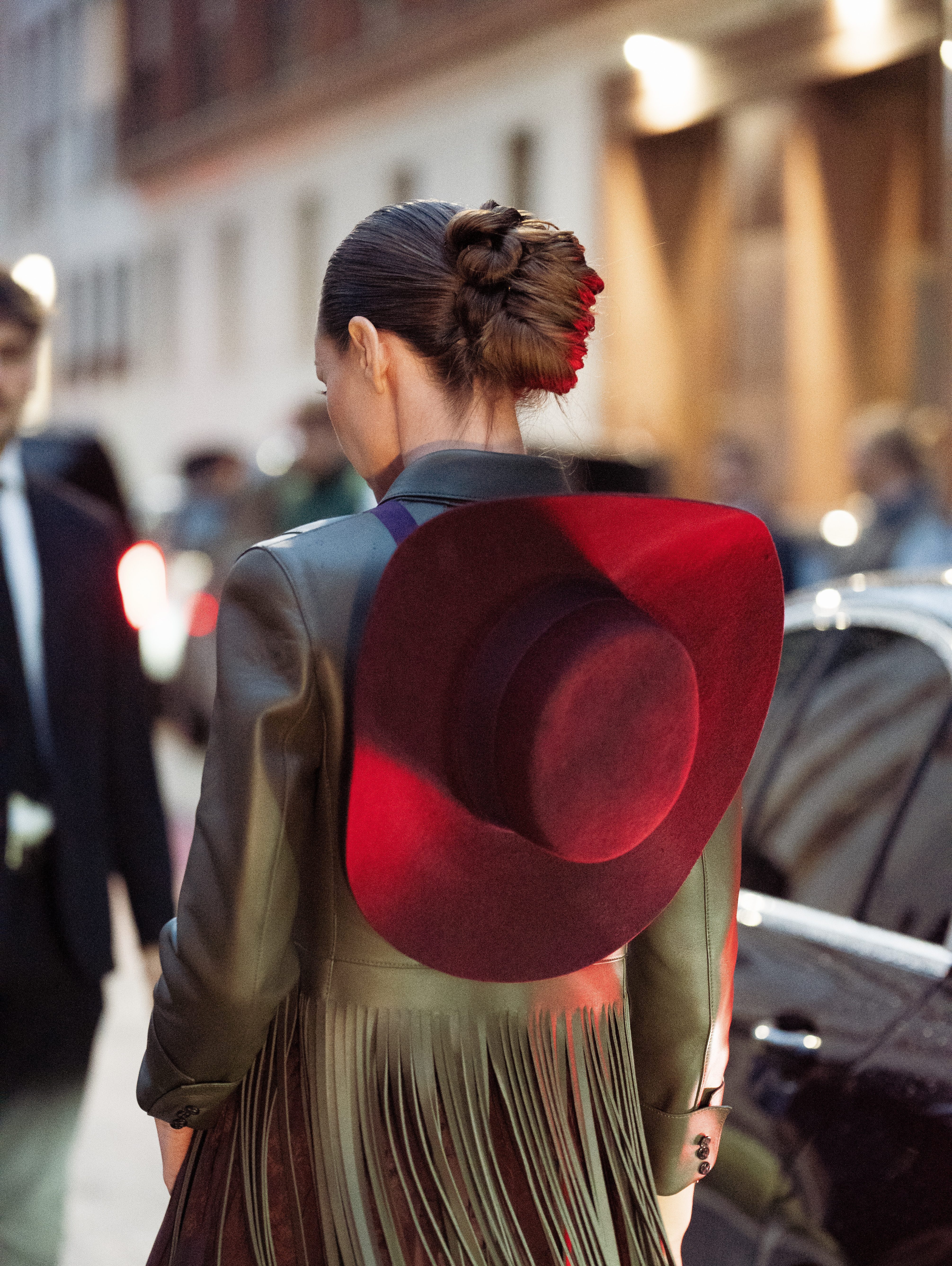 Street Style - Day 2 - Milan Fashion Week - Womenswear Spring/Summer 2026
