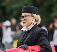 Street Style - Day 2 - Milan Fashion Week - Womenswear Spring/Summer 2026