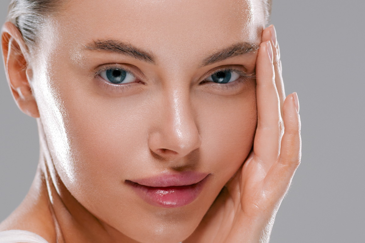 Beautiful woman face with healthy clean slon spa concept cosmetic skin care