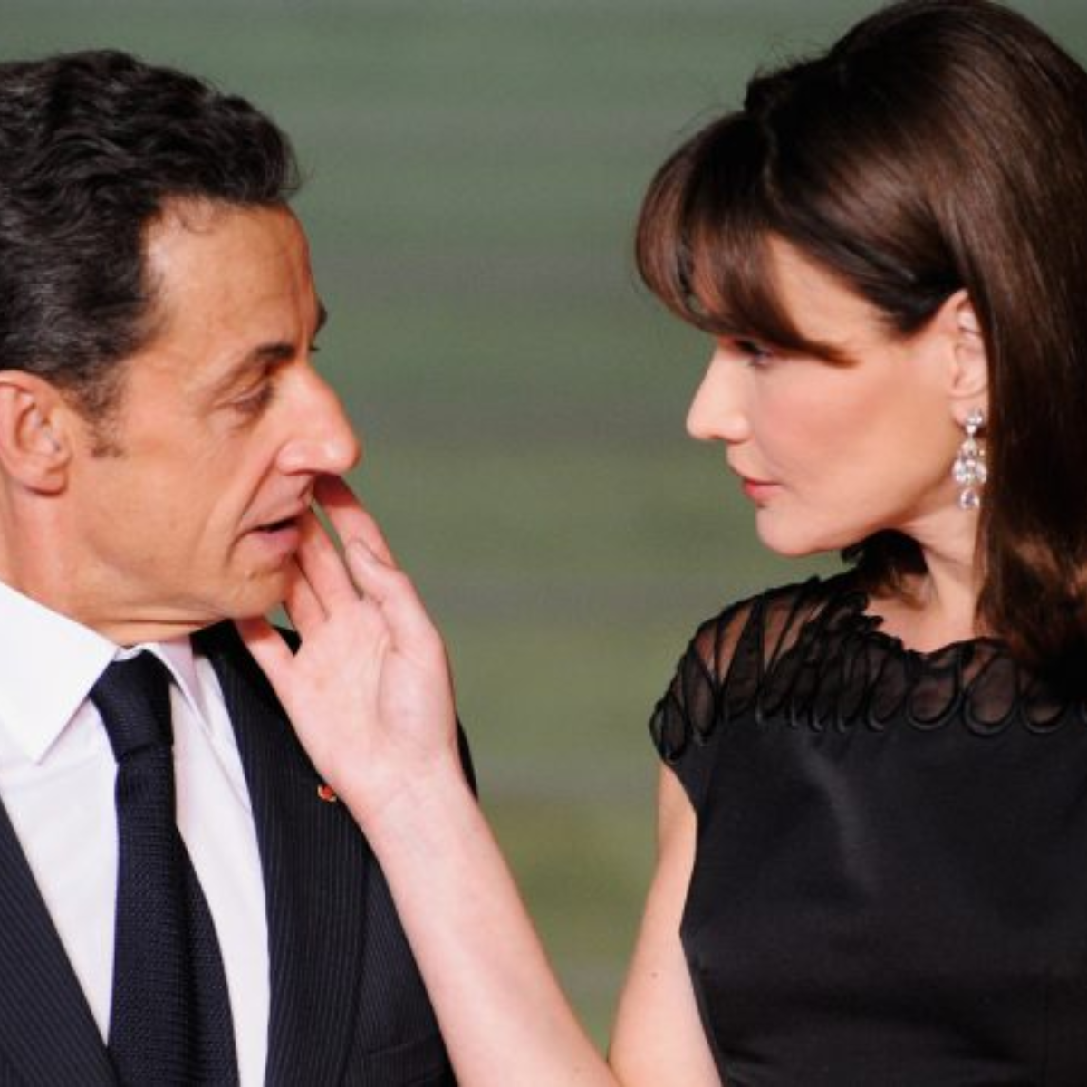 jamnik 1200x1200 (88)Carla Bruni i Nicolas Sarkozy 2009 r.
