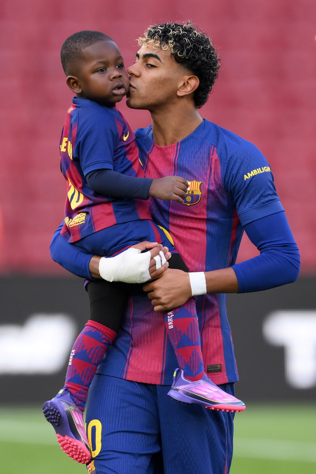 FC Barcelona v Real Oviedo - LaLiga EA Sports