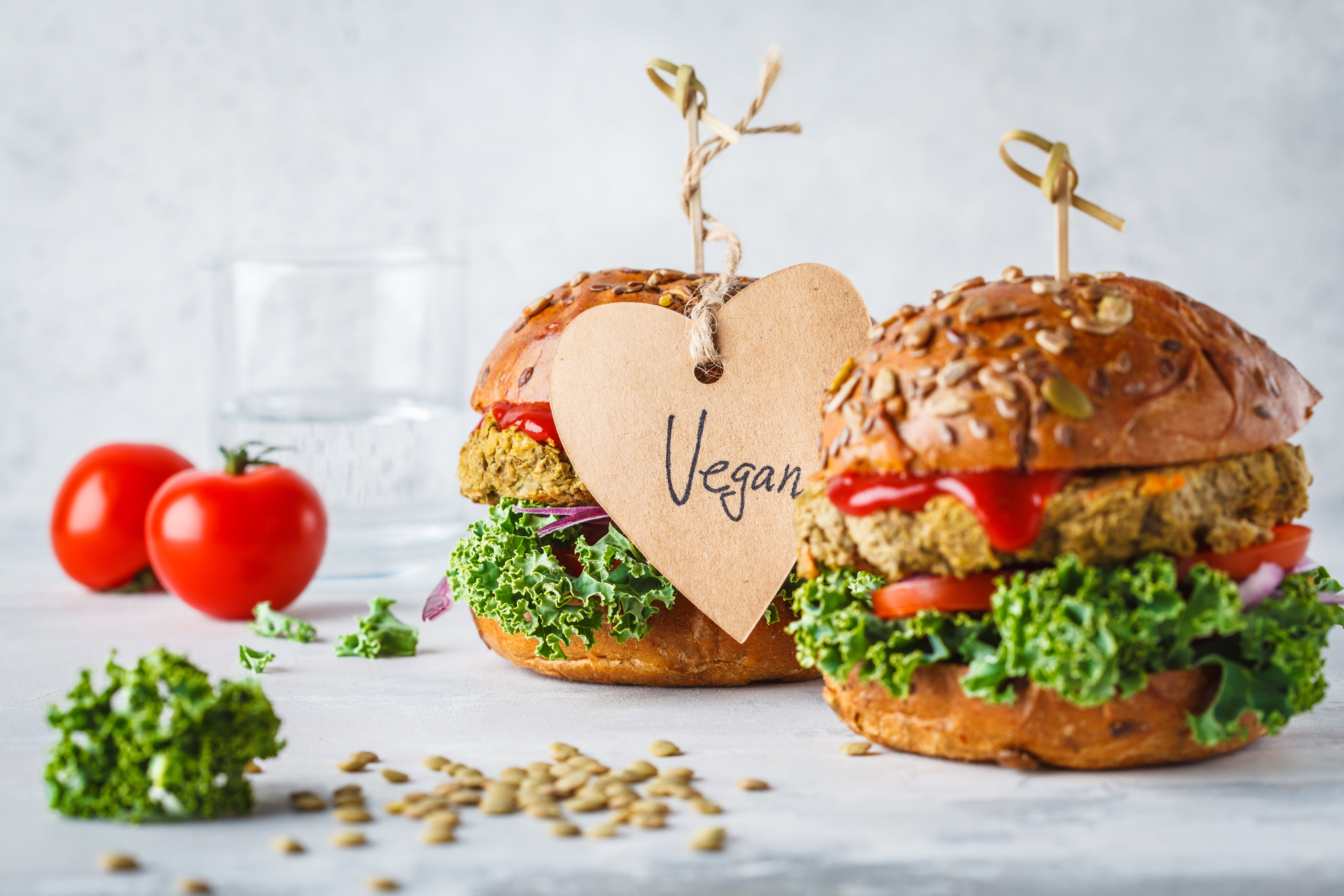 Wegańskie burgery - hit na jesień 2025