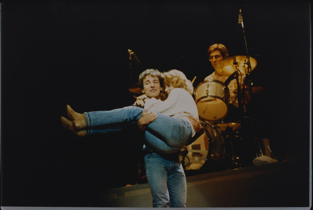 Bruce Springsteen Carrying Actress Julianne Phillips