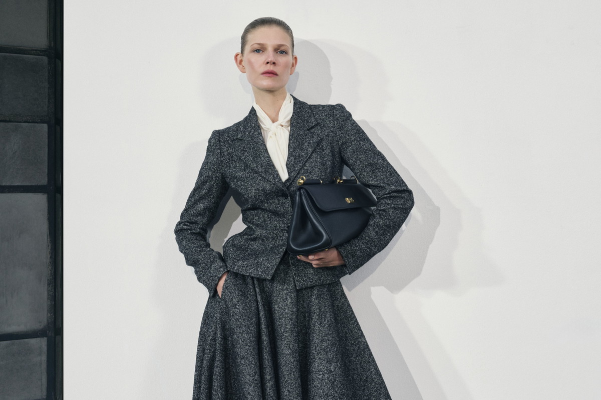 BREUNINGER.COM_Kampania AW 2025_Look Dolce&Gabbana_11