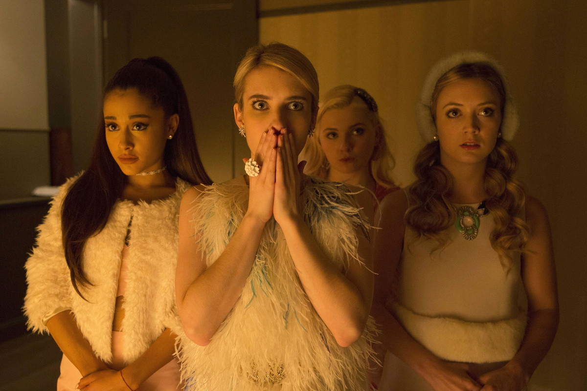 Serial "Scream Queens", sezon 1. Ariana Grande, Emma Roberts, Abigail Breslin i Billie Lourd