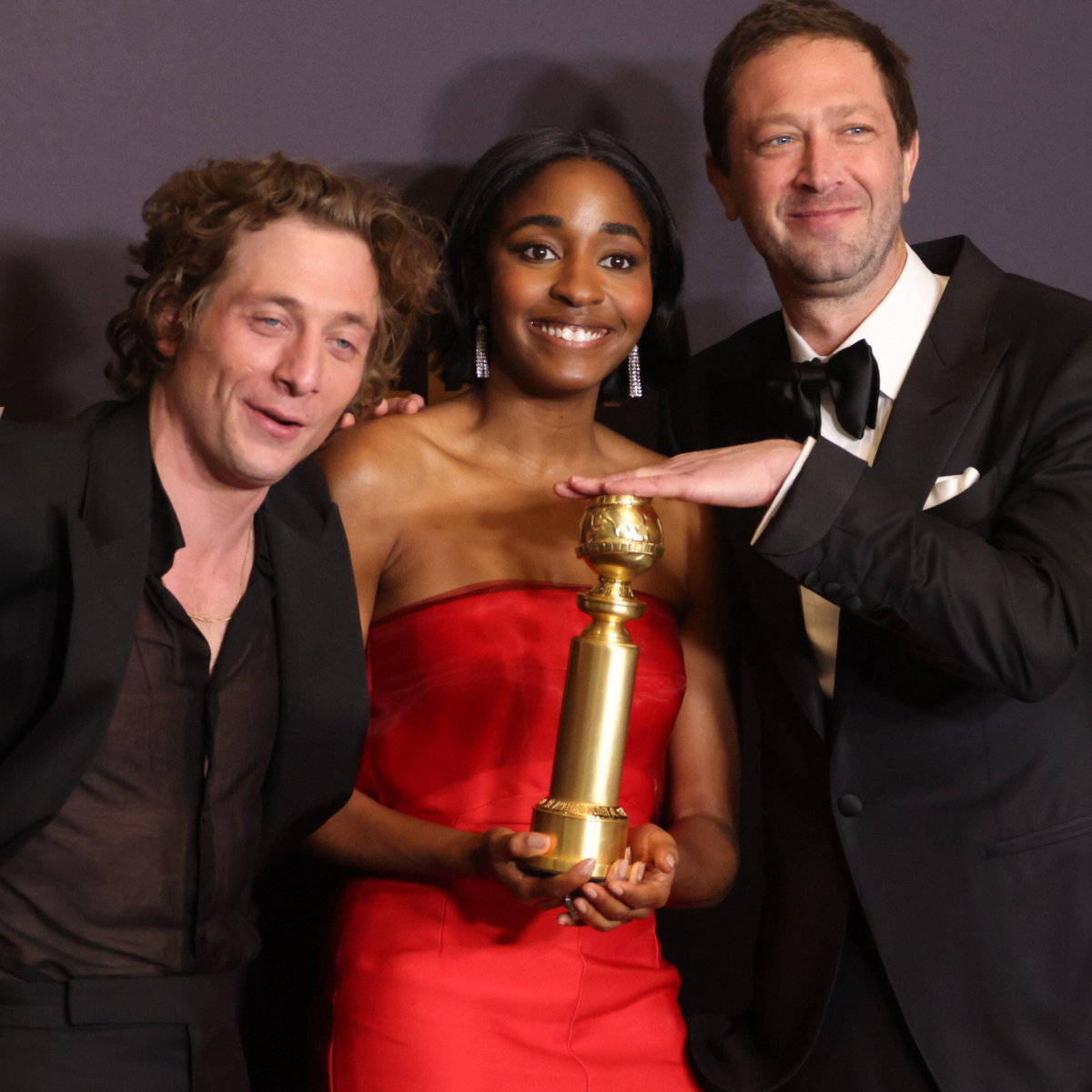 jamniki (2) (27) Jeremy Allen White, Ayo Edebiri, i Ebon Moss-Bachrach