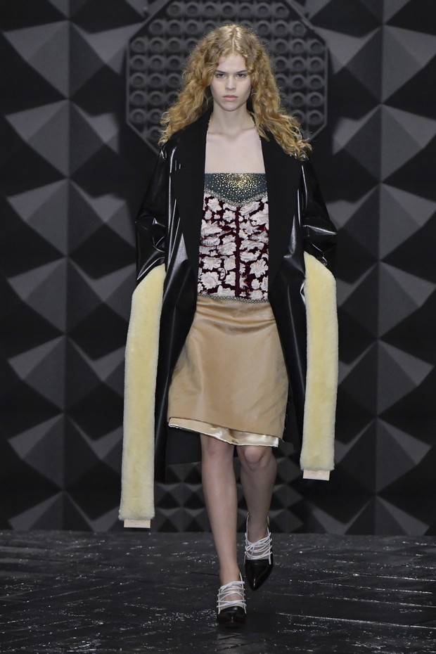 Louis Vuitton - Runway - Fall/Winter 2023-2024 Paris Fashion Week