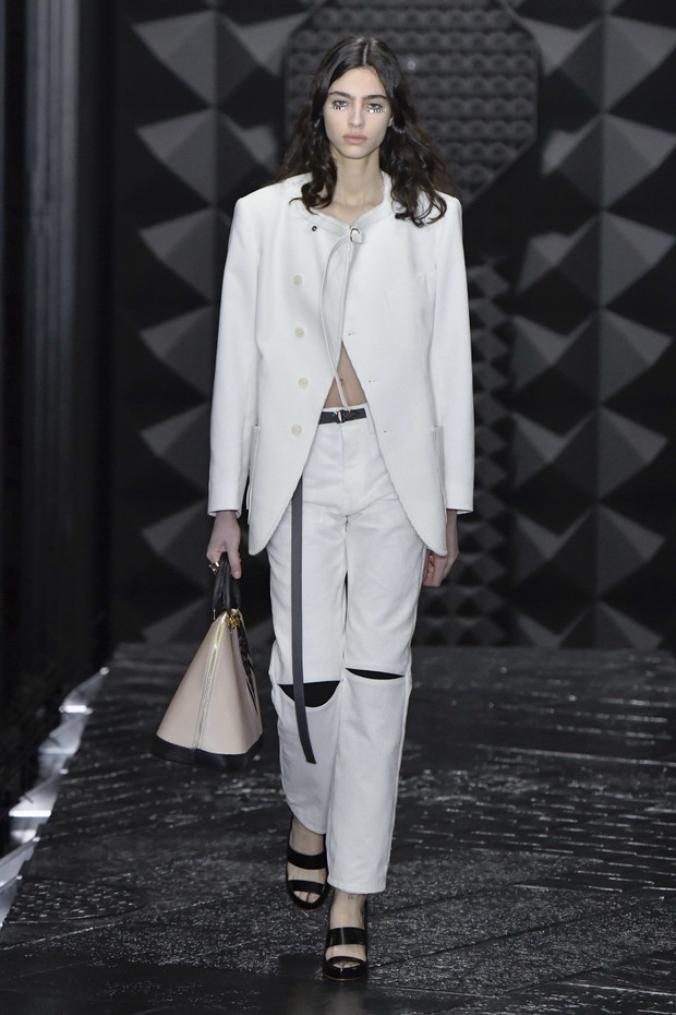 Louis Vuitton - Runway - Fall/Winter 2023-2024 Paris Fashion Week