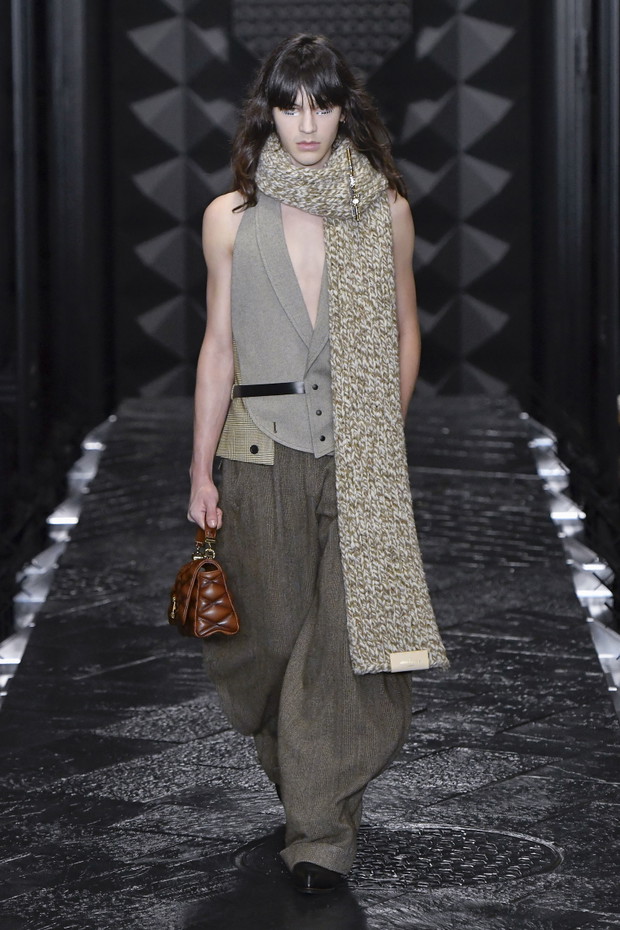 Louis Vuitton - Runway - Fall/Winter 2023-2024 Paris Fashion Week